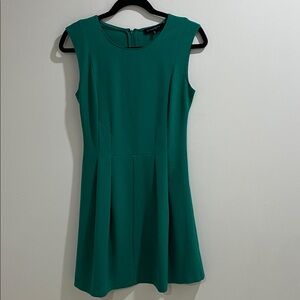 Dynamite Women’s Fit and Flare Dress A-Line Fitted Kelly Green Spring Summer